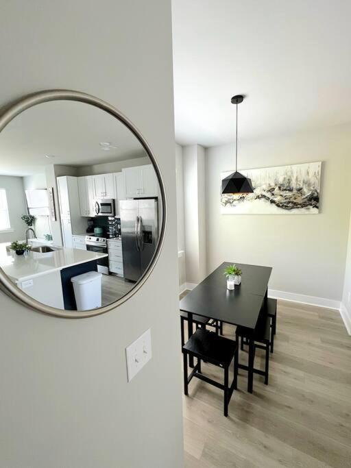 Brand New Build 10 Min- Uptown Villa Charlotte Kültér fotó