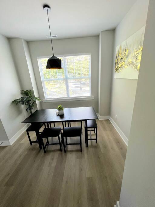 Brand New Build 10 Min- Uptown Villa Charlotte Kültér fotó